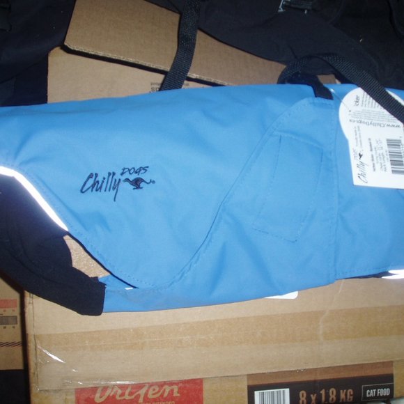 Canada Pooch Pink Expedition Raincoat & Chilly Dog - Picture 12 of 16